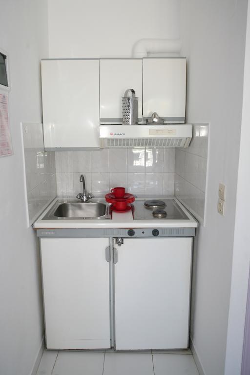 Gorgona Studios Livadi  Zimmer foto